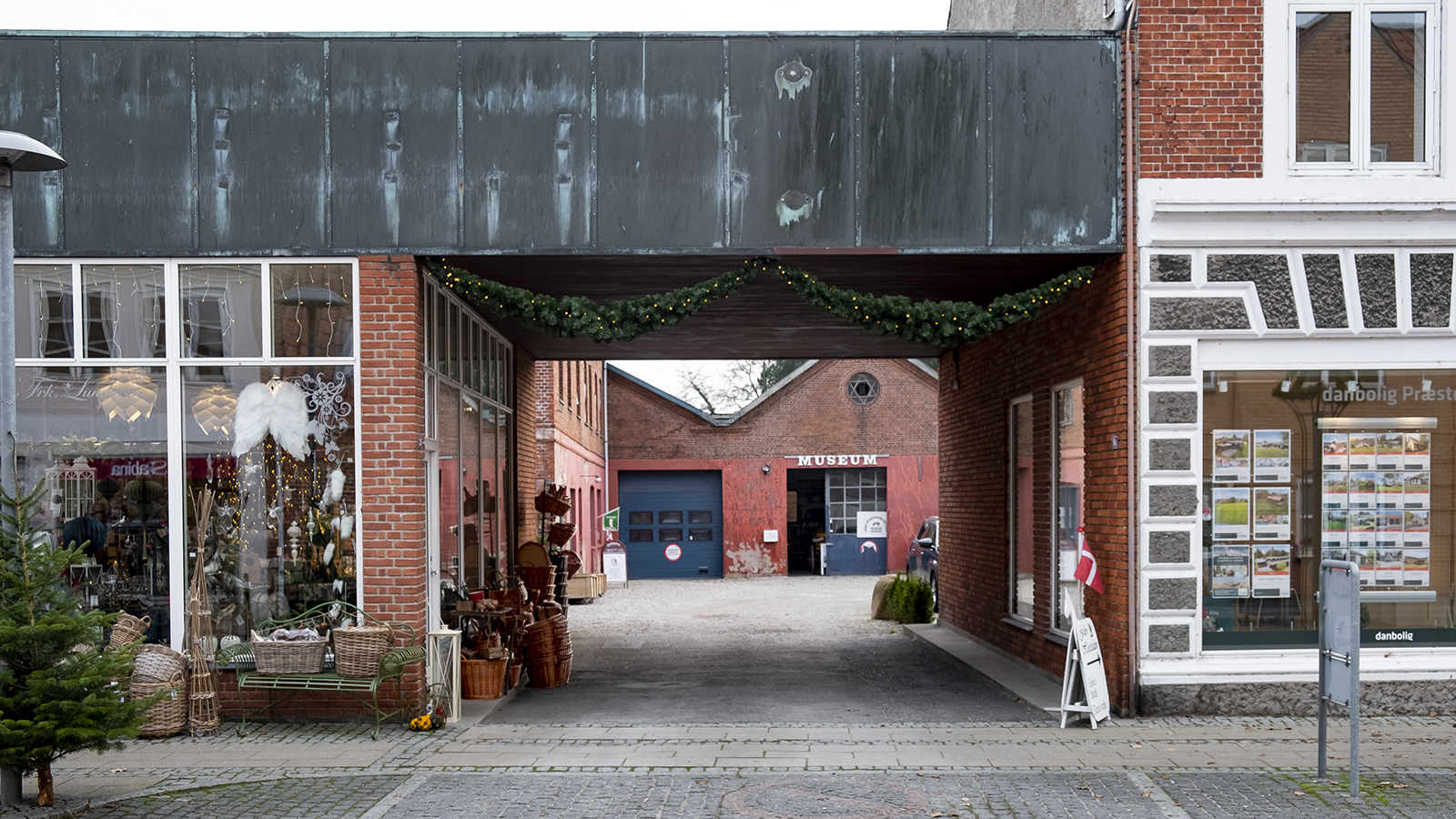 The gate connects the foundries with Præstø main street, Adelgade. Photo credit: Kurt Rodahl Hoppe
